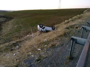 Otomobil şarampole uçtu: 3 yaralı