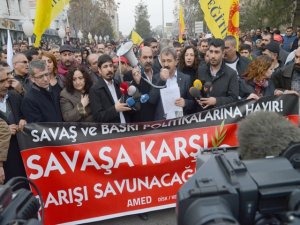 Sur için eylem yapan kitleye müdahale