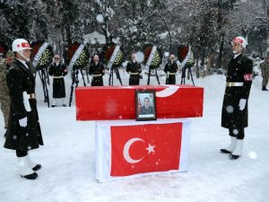 Yaşamını yitiren asker uğurlandı
