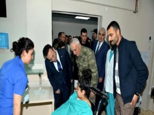 Vali Aksoy, Çınar Saldırısında Yaralanan Polis ve Vatandaşları Ziyaret Etti