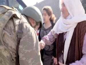 Jandarma 47 gün sonra bir aileyi daha kurtardı