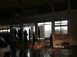 Markete Molotoflu Saldırı: 1 Kişi Dumandan Zehirlendi