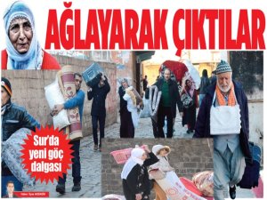 AĞLAYARAK ÇIKTILAR