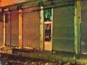 Konfeksiyon, otomatik silahla Tarandı: 1 Ölü, 1 Yaralı