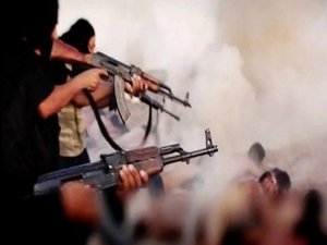 DAIŞê li Sûriyê û Rojava 3895 kes îdam kirine