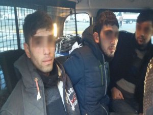 Yüzleri maskeli silahlı soyguncular silahla PTT şubesini soydu