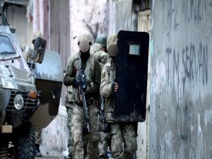Cizre'de 1 özel harekat polisi hayatını kaybetti