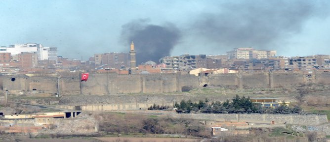 Sur’da çatışmalar şiddetlendi, 4 yaralı