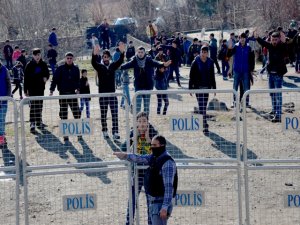 Cizre protestolarında kan aktı