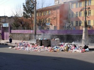 Diyarbakır ‘çöp’ kente büründü