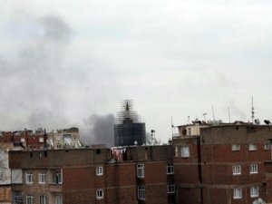 Çatışmaların şiddetlendiği ilçede 4 asker yaralandı