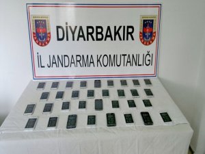 Jandarmadan kaçak telefon operasyonu