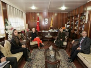 ABD ADANA BAŞKONSOLOSU LİNDA STUART’TAN REKTÖRE ZİYARET