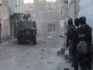 Sur'da 5 PKK'li teslimoldu