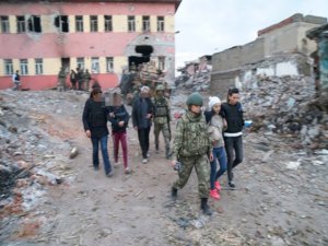 Sur’da mahsur kalanlar helallik istedi!