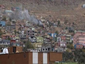 İdil’de yasak sürüyor, Derik’te ise ‘adı konulmamış’ yasak var