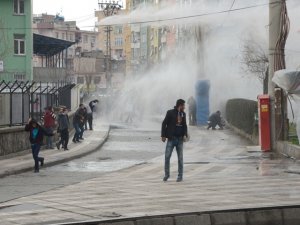 Sur yürüyüşünde olaylar çıktı