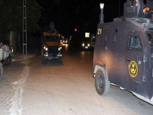 Nusaybin'de polis aracına roketli saldırı: 1 polis hayatını kaybetti