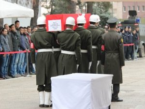 Sur’da yaşamını yitiren asker memleketine uğurlandı