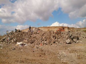 SUR’UN ENKAZI TAŞINIYOR