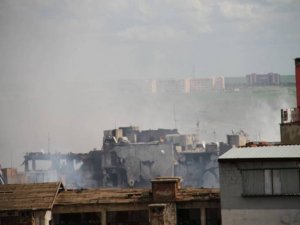 Sur'un Savaş ve Hasırlı mahallelerinde şiddetli patlama sesleri geliyor