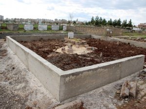 ‘Tahir kendisi iyi his etsin diye duvar ördürdüm’