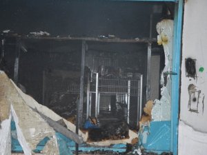 Markete molotoflu saldırı