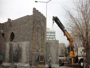 Valilik: Beton bloklar kaldırılacak
