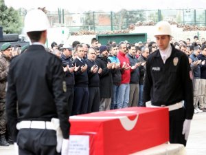 Bağlar’da şehit olan polis memuru törenle uğurlandı