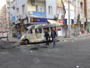 Bağlar’da hem çatışma hem de göç sürüyor