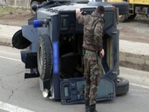 Mardin'de polis aracı ile askeri zırhlı araç çapıştı: 1 şehit, 7 yaralı