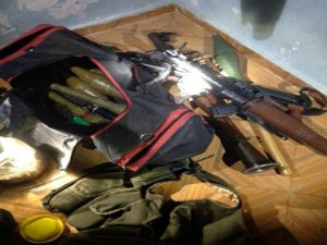 Bağlar’da çok sayıda silah ve mühimmat ele geçirildi