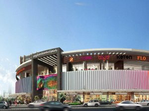 Diyarbakır’da AVM’ye silahlı baskın