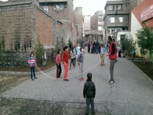 Sporculardan Sur çocuklarına moral