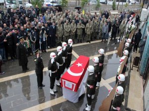 Diyarbakır şehidini uğurladı