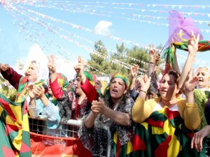 Barış Newroz’u olsun