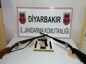 Diyarbakır’da çok sayıda silah ve mühimmat ele geçirildi