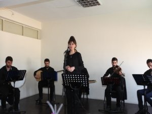 Buselik şarkılar dile geldi