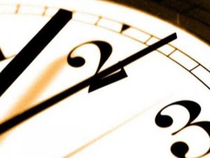 Saatler bu gece ileri alınıyor