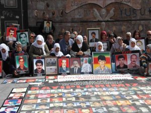 Kayıp yakınları 372 haftadır kayıplarının peşinde