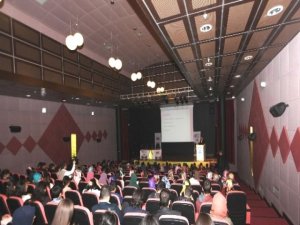 Dü'de 'Akademik Kariyer İmkanları' Konferansı