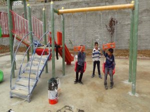 Kulp’ta yapılan çocuk parkı tamamlanmak üzere