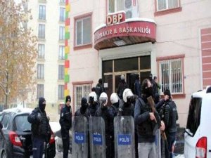 Diyarbakır’da DBP ve KJA’ya operasyon