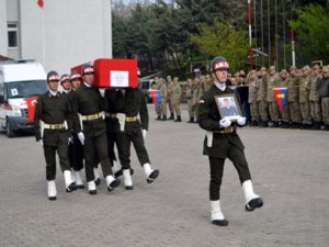 Yaşamını yitiren asker memleketine uğurlandı