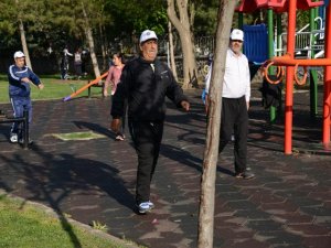 PARKLARDA SABAH SPORU BAŞLADI