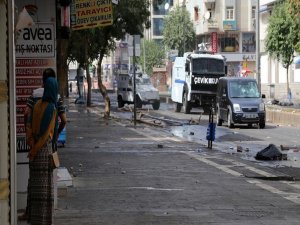 SİLVAN'DA 10 MAHALLEDE SOKAĞA ÇIKMA YASAĞI İLAN EDİLDİ