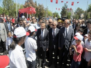 Diyarbakır’da 3 bin 748 öğrenciye bisiklet dağıtıldı