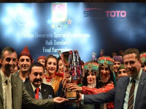 DÜ Halk Oyunları Ekibi bölge birincisi oldu