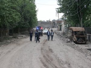 Sur herkese açık halka kapalı!