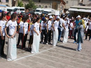 Çermik 1. Geleneksel Çocuk Oyunları şenliği düzenlendi